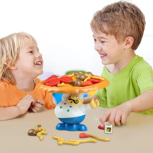 Jeu-de-société-en-famille-enfants