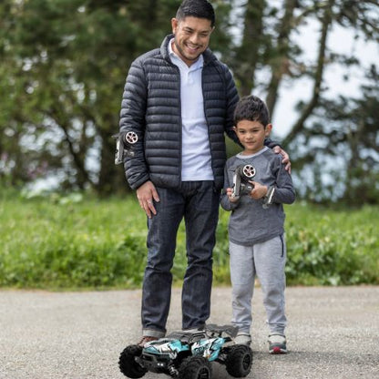 Voiture tout terrain télécommandée apprendre à conduire